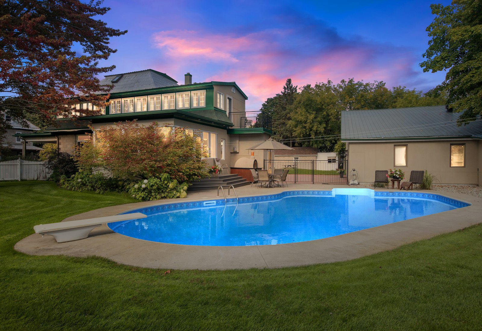 Bellevue Modern Oasis